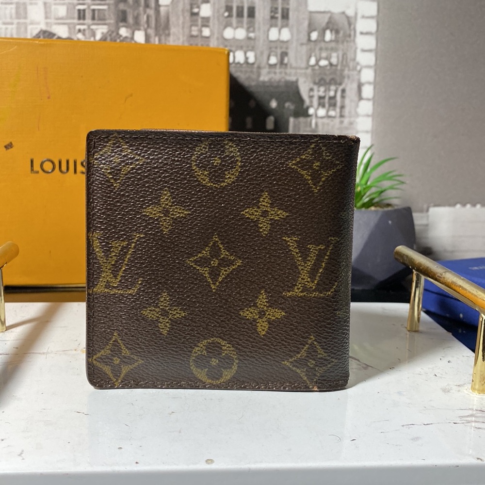 Authentic Louis Vuitton Monogram Bifold Marco Wallet - Picture 3 of 13